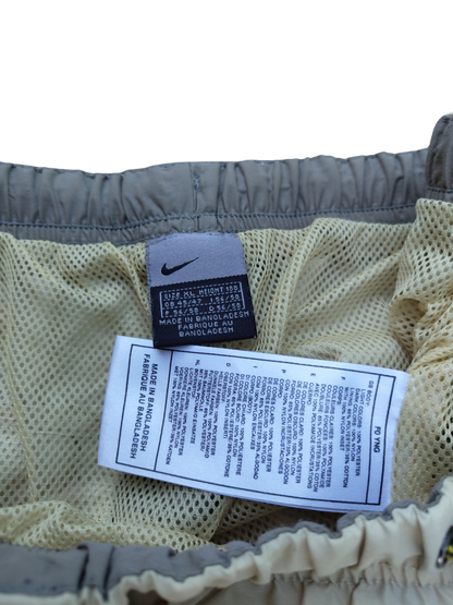 Nike vintage parachute pants